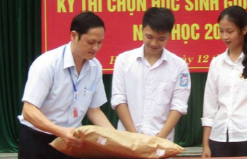 Gian lận điểm thi Hà Giang: Ông Vũ Trọng Lương vẫn đi làm bình thường